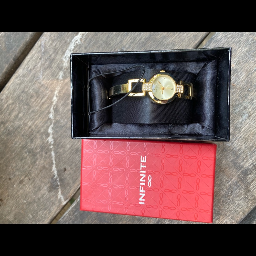 Watch - Picture 4 of 6